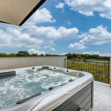 Klementina With Pool And Whirlpool Vila Krnica