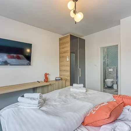 Klementina With Pool And Whirlpool Vila