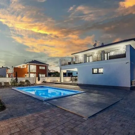 Klementina With Pool And Whirlpool Villa Krnica
