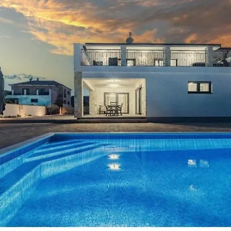 Klementina With Pool And Whirlpool Villa Krnica