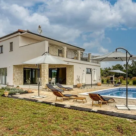 Klementina With Pool And Whirlpool Villa *