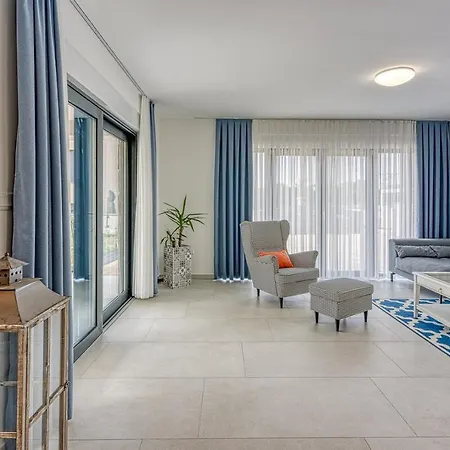 Villa Klementina With Pool And Whirlpool Krnica