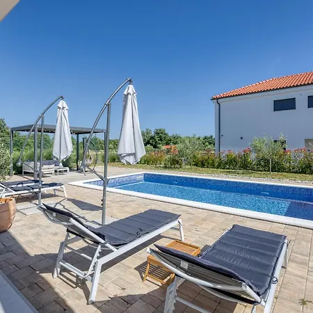 Villa Klementina With Pool And Whirlpool